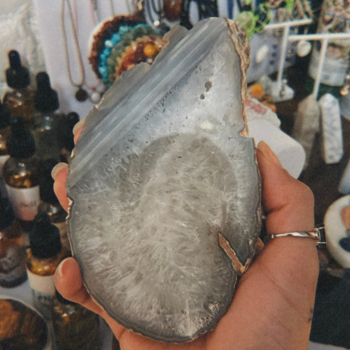 White agate slab